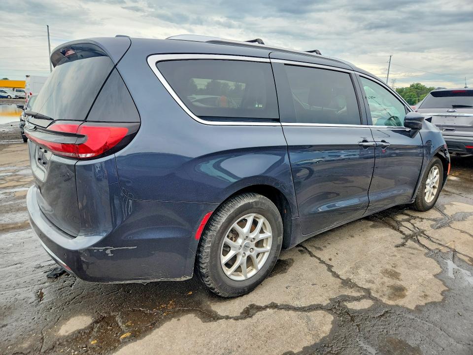 Photo 3 from auction – 2021 CHRYSLER PACIFICA with VIN 2C4RC1BG4MR555785