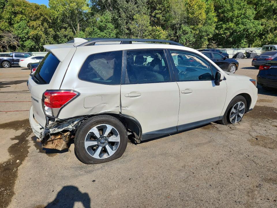 Photo 3 from auction – 2018 SUBARU FORESTER with VIN JF2SJAGC4JH438519