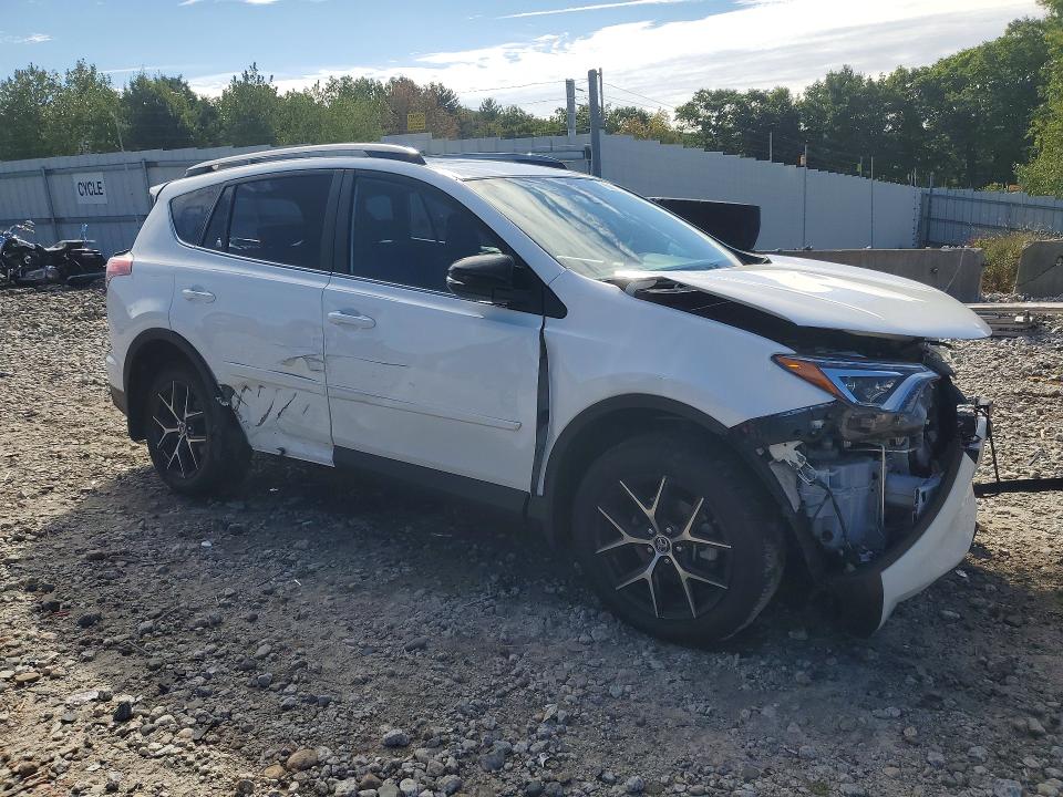 Photo 4 from auction – 2017 TOYOTA RAV4 with VIN 2T3JFREV4HW672629
