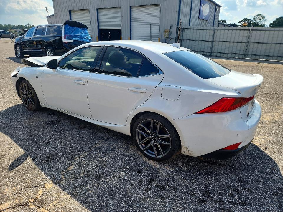 Foto 2 de la subasta – 2020 LEXUS IS con VIN JTHGA1D25L5104826