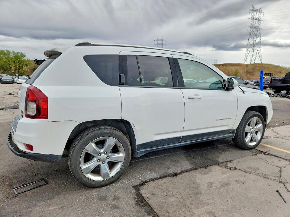 Снимка 3 от търг – 2015 JEEP COMPASS с VIN 1C4NJCEA6FD156843