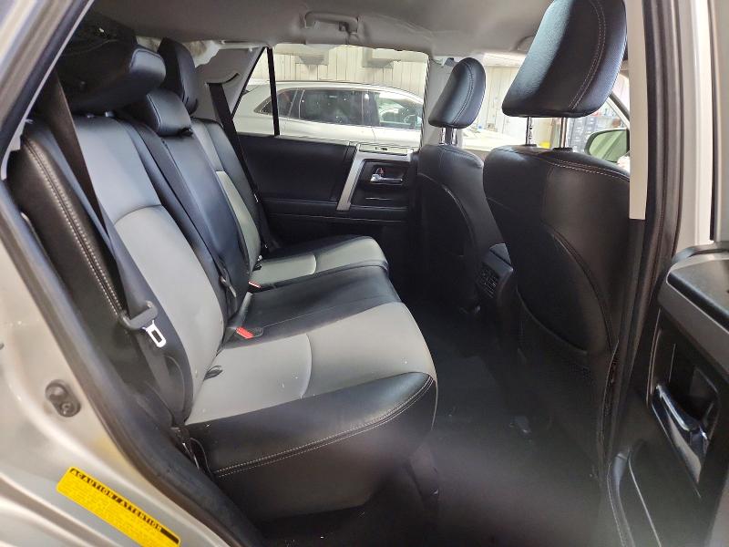 Photo 11 from auction – 2023 TOYOTA 4RUNNER with VIN JTENU5JR8P6123276