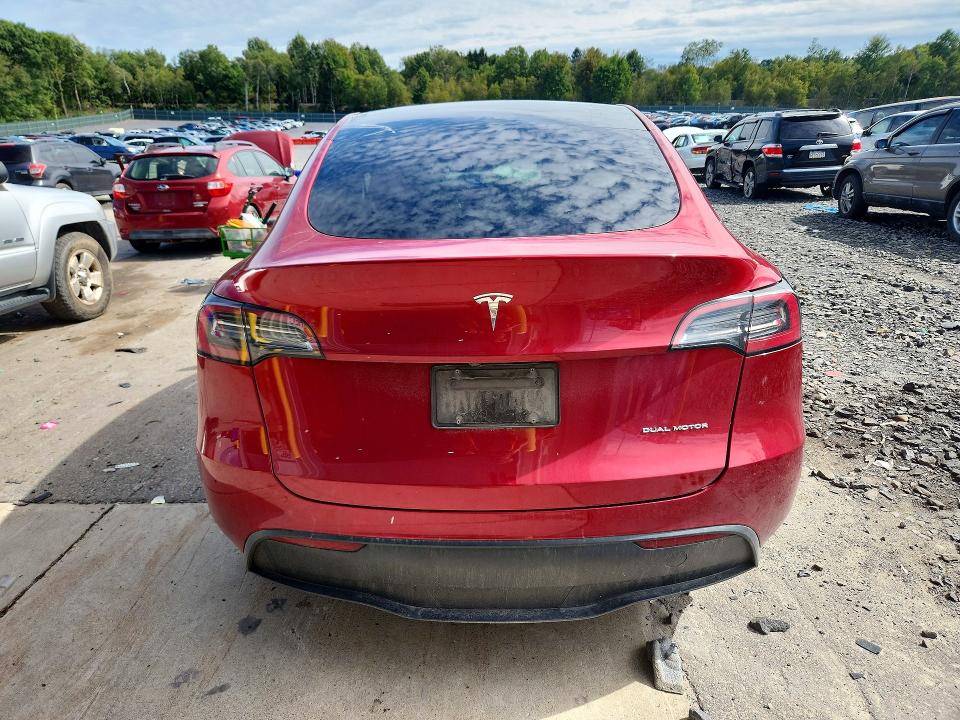 Снимка 6 от търг – 2024 TESLA MODEL Y с VIN 7SAYGAEE3RF990362