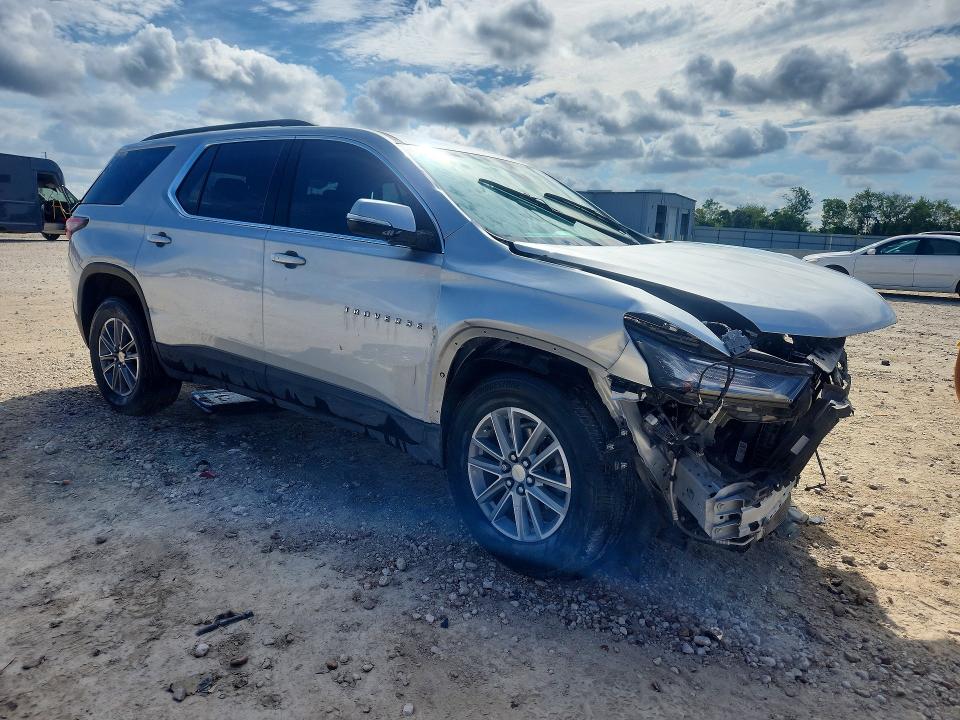 Photo 4 from auction – 2022 CHEVROLET TRAVERSE with VIN 1GNERGKW2NJ122566