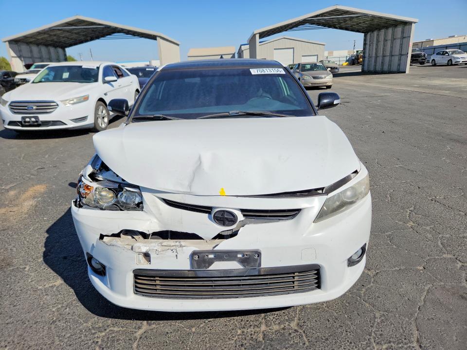 Снимка 5 от търг – 2012 SCION TC с VIN JTKJF5C74C3042627