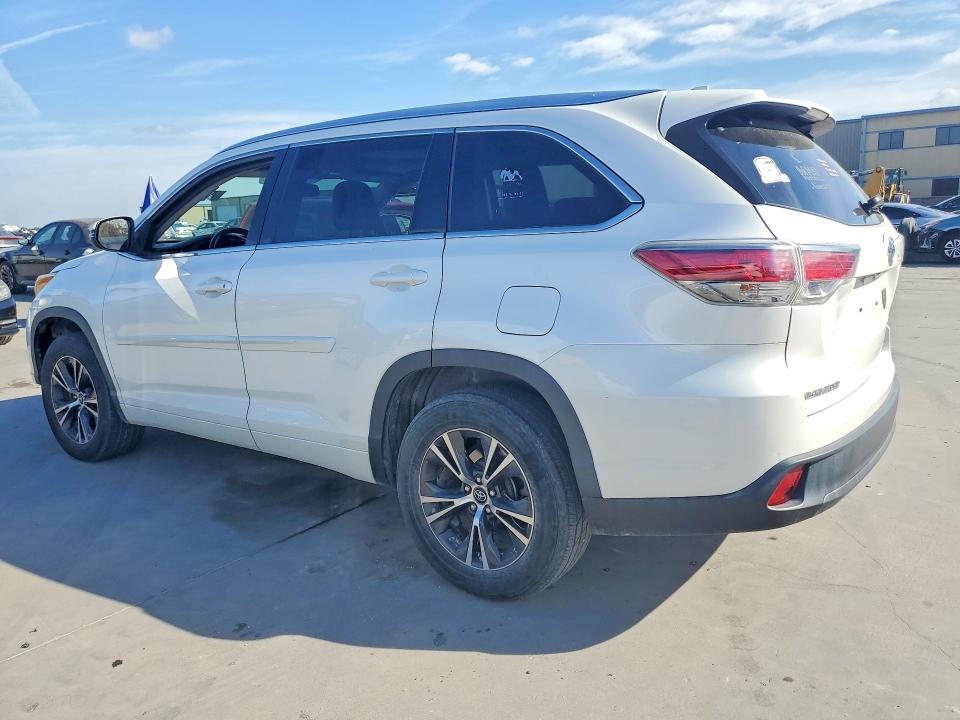 Снимка 2 от търг – 2016 TOYOTA HIGHLANDER с VIN 5TDKKRFH9GS157988
