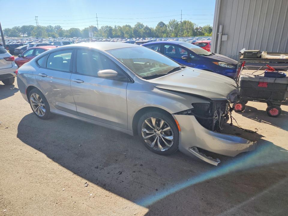 Photo 4 from auction – 2015 CHRYSLER 200 with VIN 1C3CCCBB8FN655947