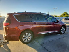 Photo 3 from auction – 2018 CHRYSLER PACIFICA with VIN 2C4RC1N7XJR229478