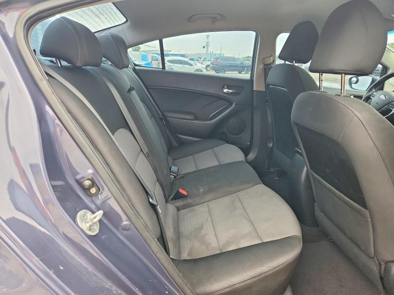 Photo 10 from auction – 2015 KIA FORTE with VIN KNAFX4A6XF5430403