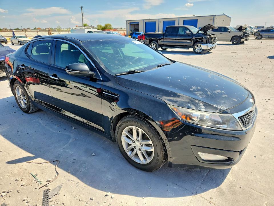 Снимка 4 от търг – 2013 KIA OPTIMA с VIN 5XXGM4A72DG197909