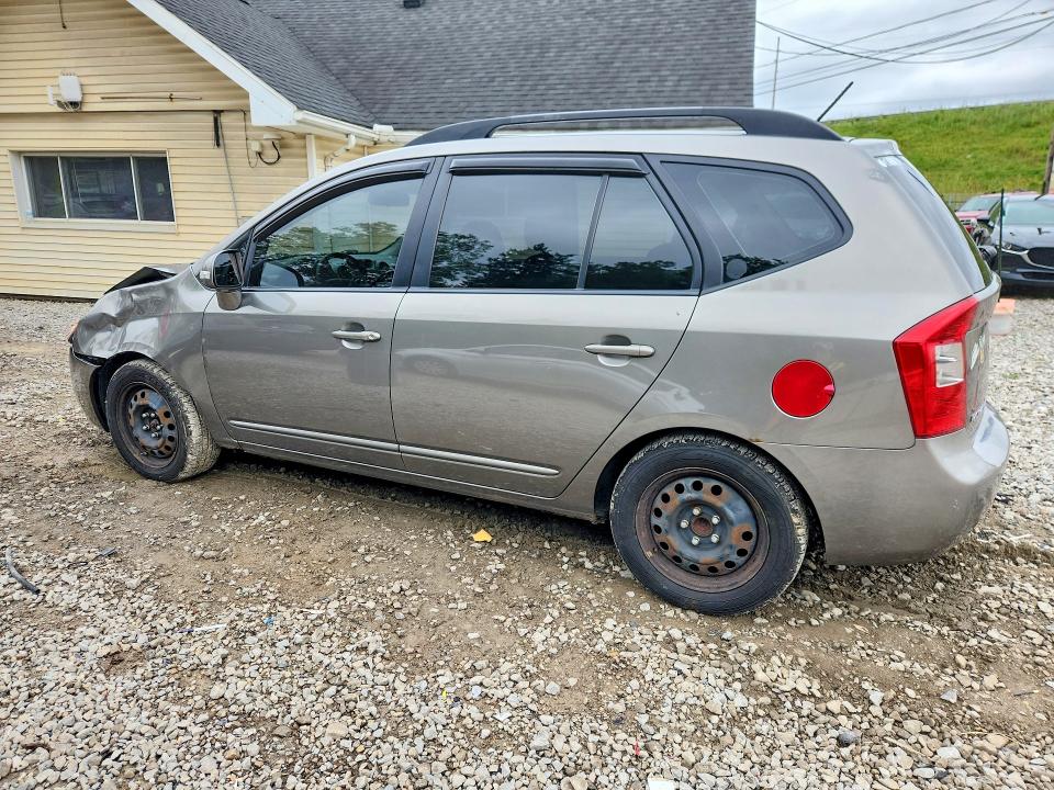 Photo 2 from auction – 2010 KIA RONDO with VIN KNAHG8C80A7299879