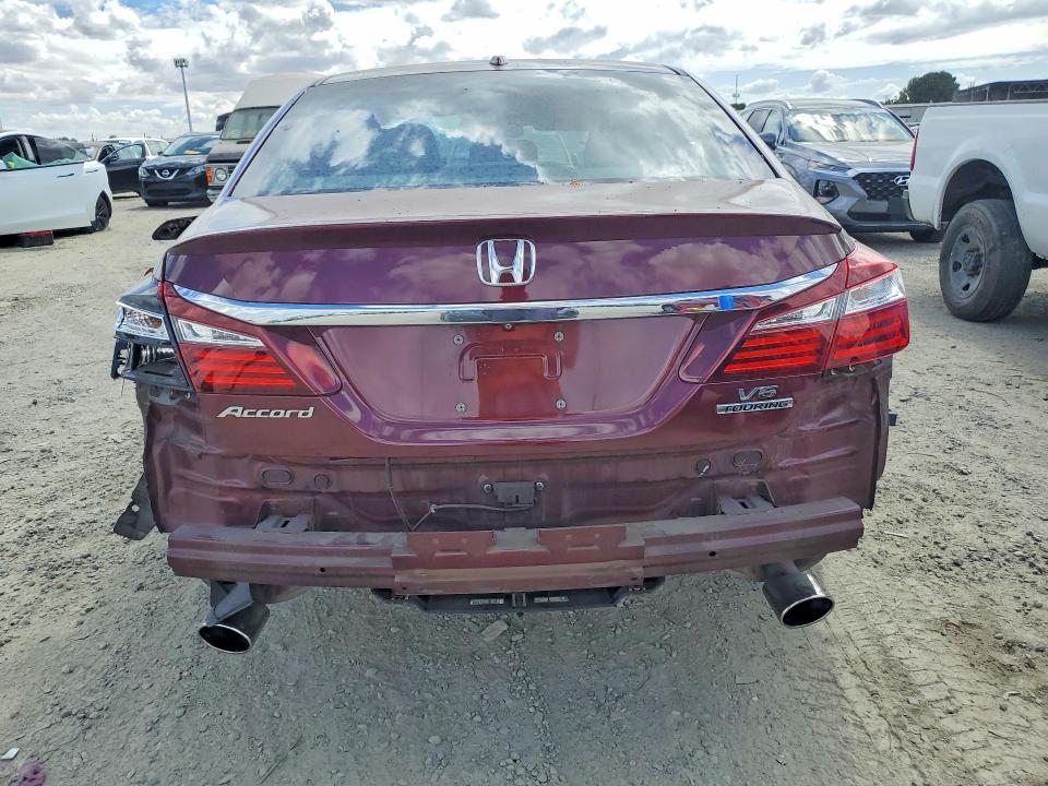 Photo 6 from auction – 2017 HONDA ACCORD with VIN 1HGCR3F98HA041428