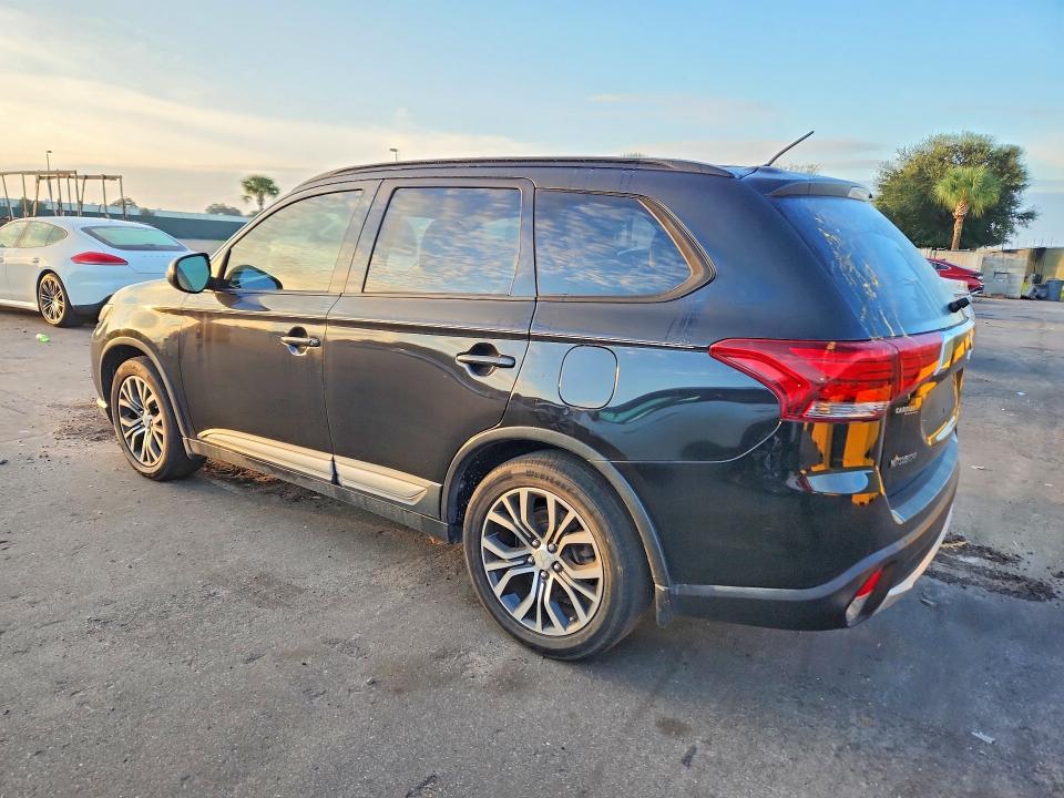 Photo 2 from auction – 2016 MITSUBISHI OUTLANDER with VIN JA4AD3A39GZ050530