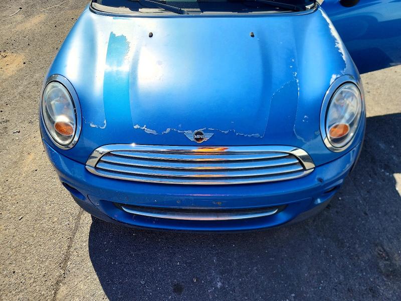 Photo 11 from auction – 2011 MINI COOPER with VIN WMWSU3C56BT251819