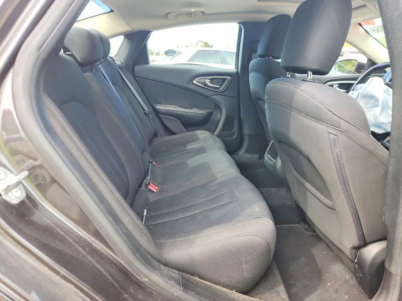 Foto 10 de la subasta – 2016 CHRYSLER 200 con VIN 1C3CCCAB5GN117371