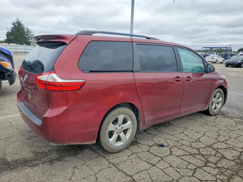 Photo 3 from auction – 2015 TOYOTA SIENNA with VIN 5TDKK3DCXFS574880
