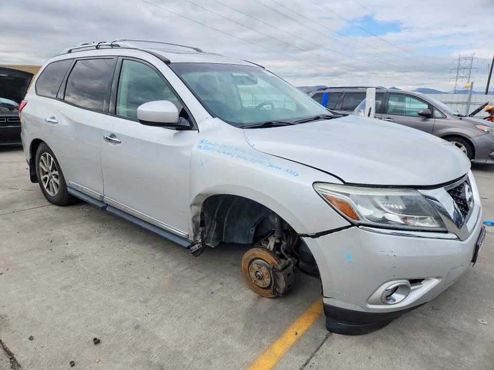 Photo 4 from auction – 2013 NISSAN PATHFINDER with VIN 5N1AR2MM8DC608304