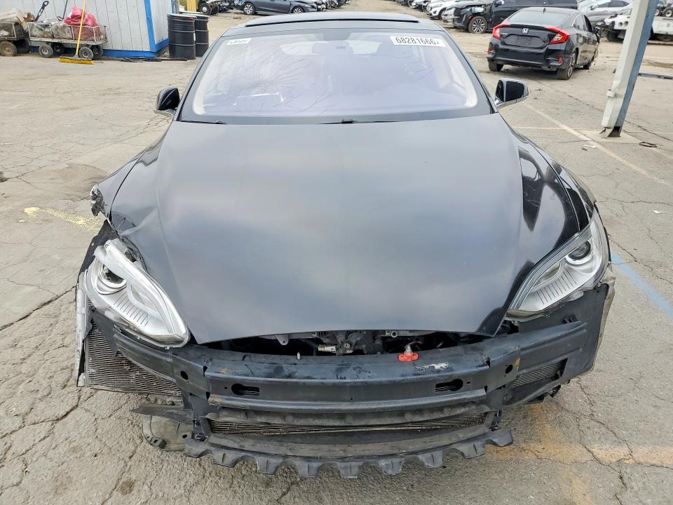Foto 5 de la subasta – 2012 TESLA MODEL S con VIN 5YJSA1DN2CFS00353