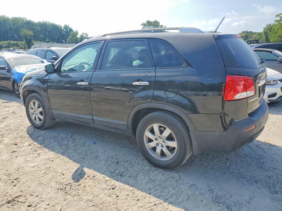 Photo 2 from auction – 2013 KIA SORENTO with VIN 5XYKT4A25DG369038