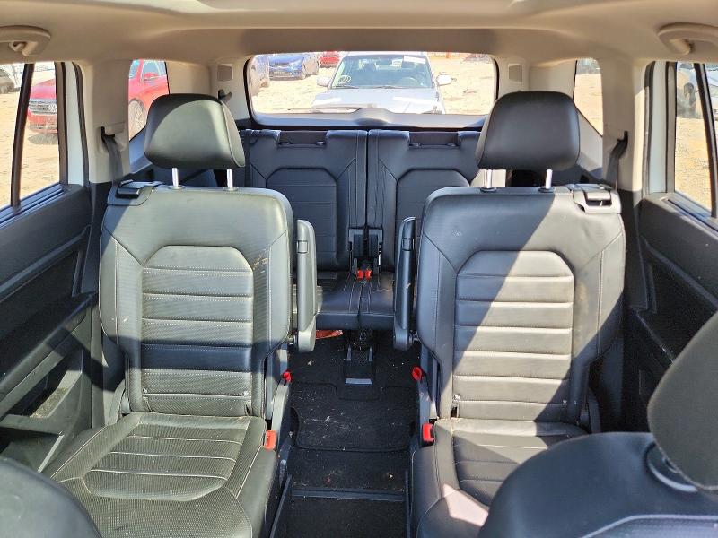 Photo 10 from auction – 2018 VOLKSWAGEN ATLAS with VIN 1V2NR2CA0JC575581