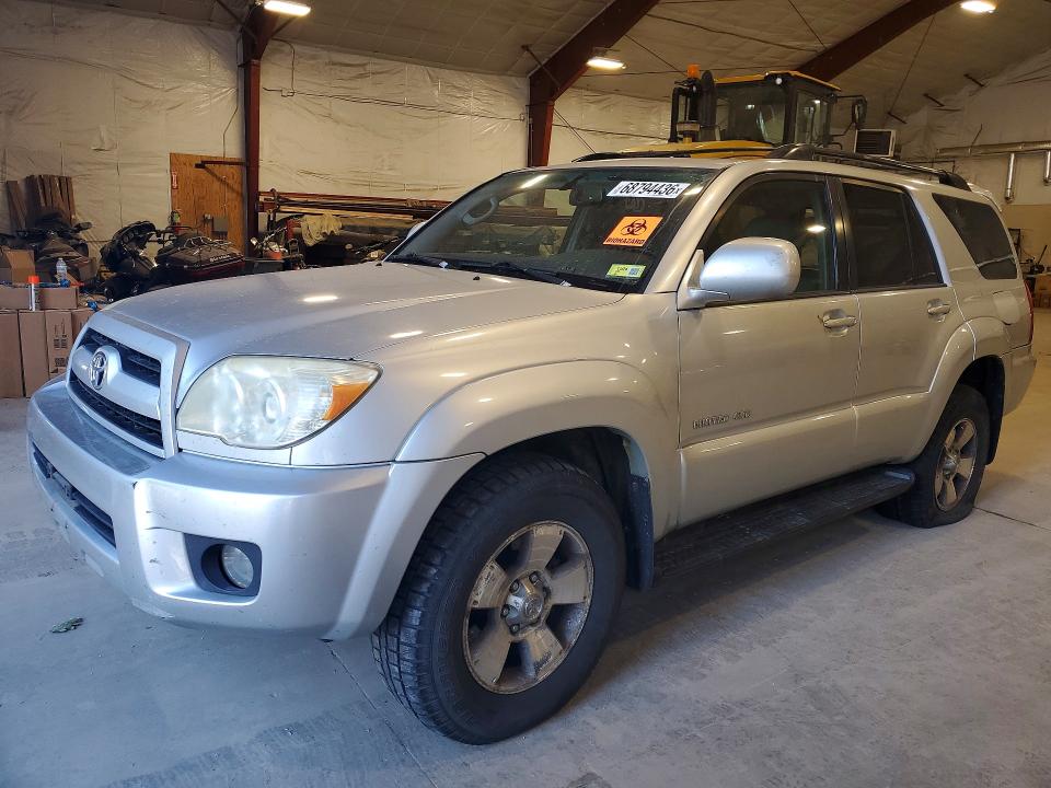 TOYOTA 4RUNNER 2008 with VIN JTEBU17RX8K020002 - Photo from auction