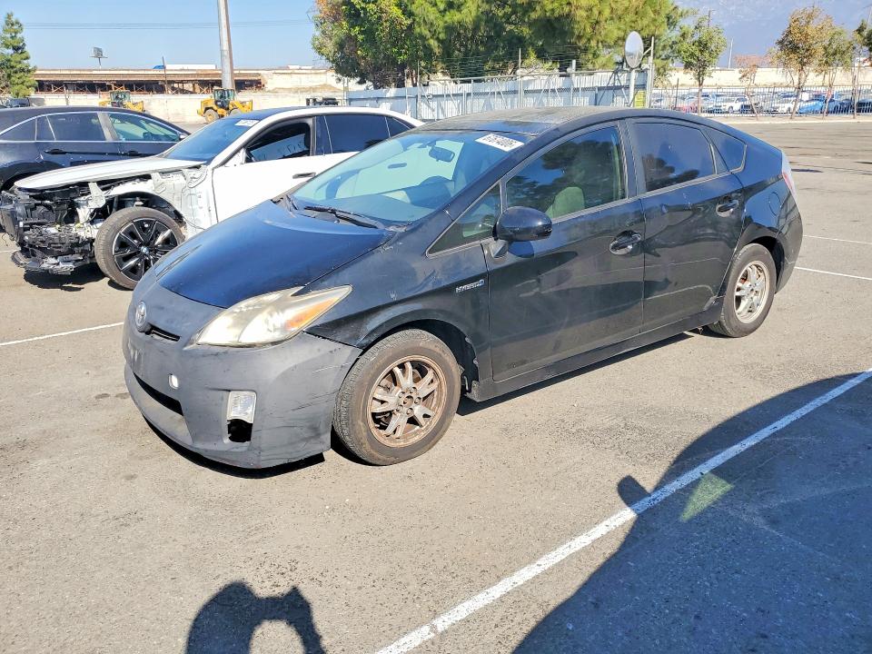 TOYOTA PRIUS 2011 with VIN JTDKN3DU1B0267739 - Photo from auction