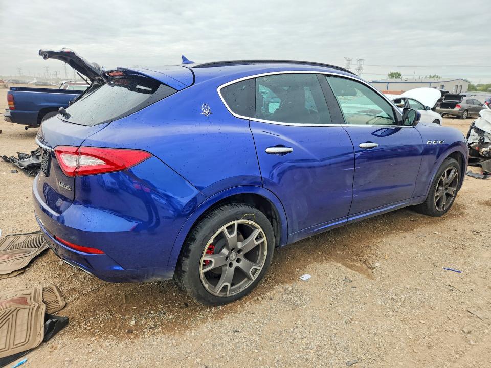 Zdjęcie 3 z aukcji – 2017 MASERATI LEVANTE z VIN ZN661XUS8HX245626