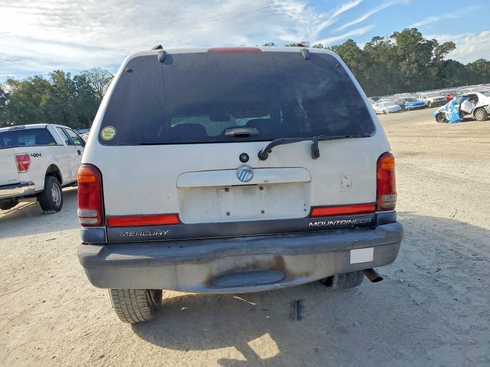 Foto 6 de la subasta – 2001 MERCURY MOUNTAINEER con VIN 4M2DU66P21UJ10470