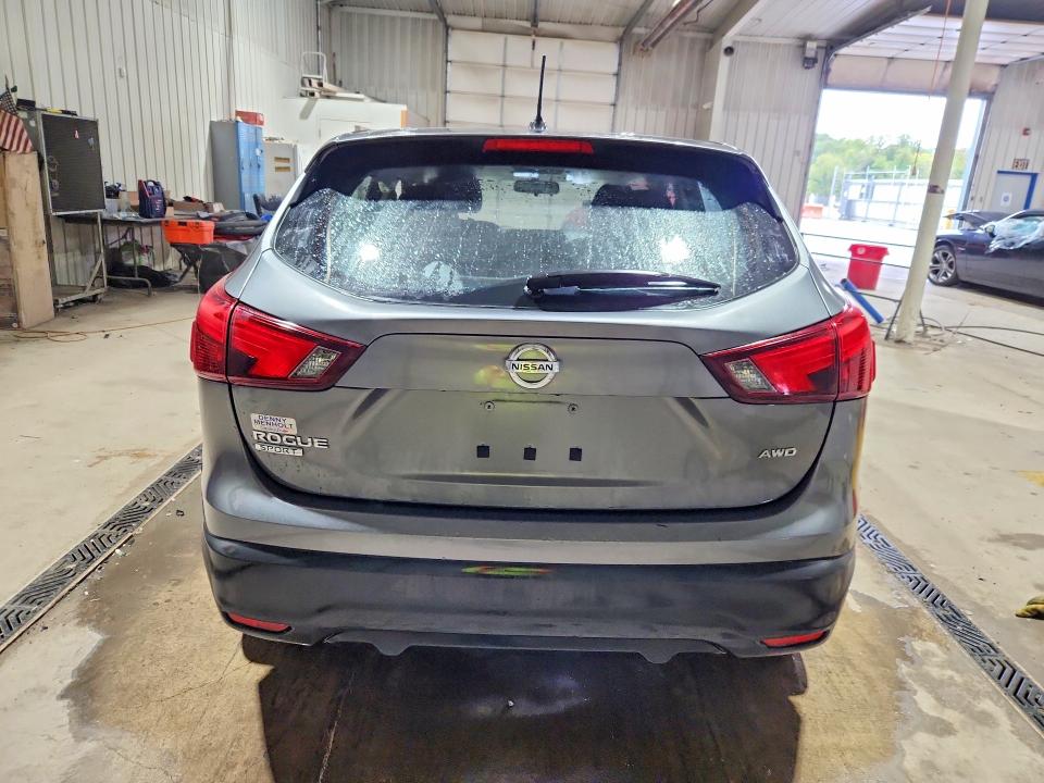 Снимка 6 от търг – 2018 NISSAN ROGUE SPORT с VIN JN1BJ1CR3JW265101