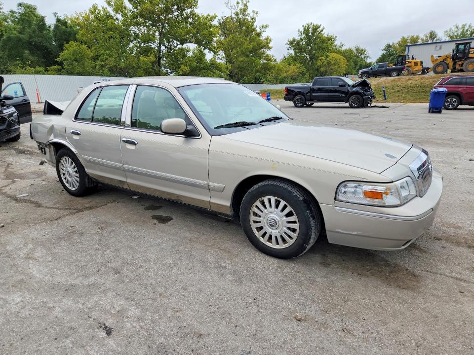 Снимка 4 от търг – 2006 MERCURY GRAND MARQUIS с VIN 2MEFM75V26X631109