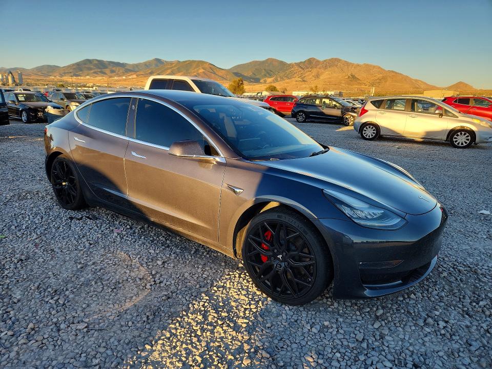 Photo 4 from auction – 2020 TESLA MODEL 3 with VIN 5YJ3E1EC3LF623724