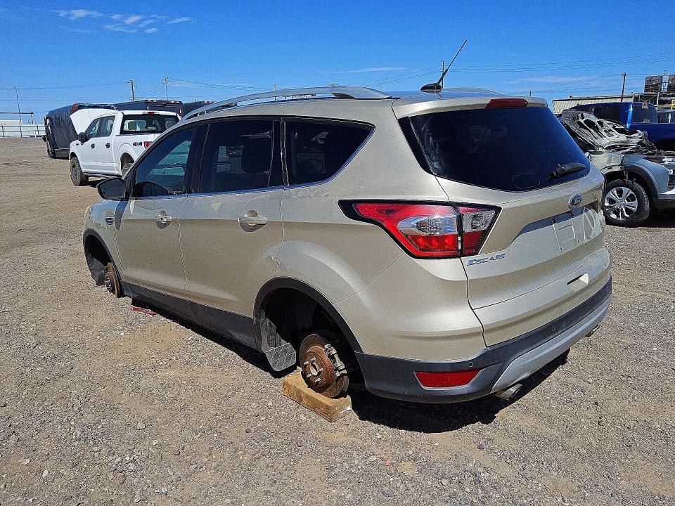 صورة رقم 2 من المزاد - 2017 FORD ESCAPE مع VIN 1FMCU0J95HUE97352