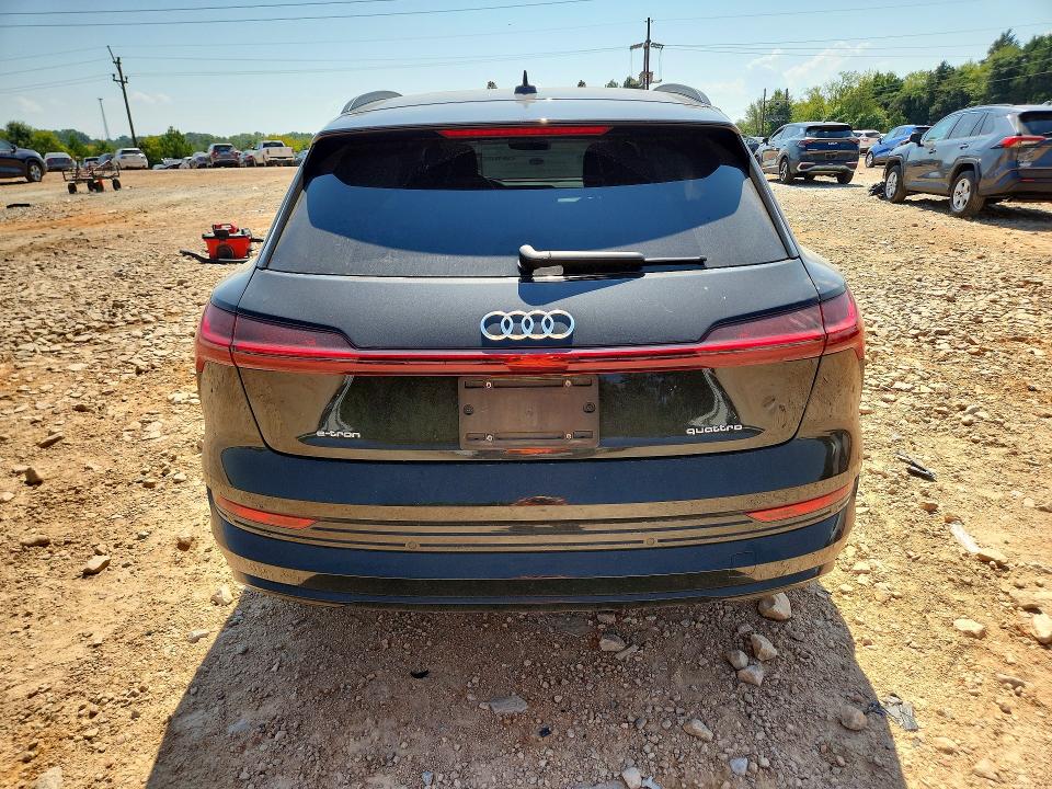 Снимка 6 от търг – 2021 AUDI E-TRON с VIN WA1AAAGE4MB008891