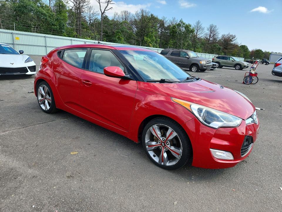 Photo 4 from auction – 2012 HYUNDAI VELOSTER with VIN KMHTC6AD2CU053641