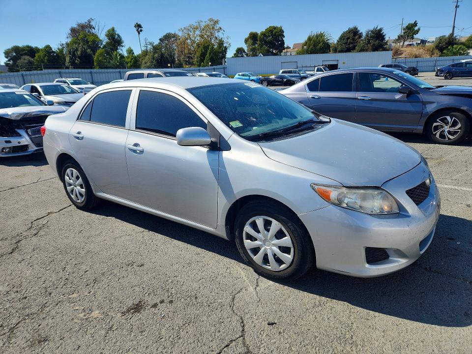 Zdjęcie 4 z aukcji – 2010 TOYOTA COROLLA z VIN 2T1BU4EE7AC252232