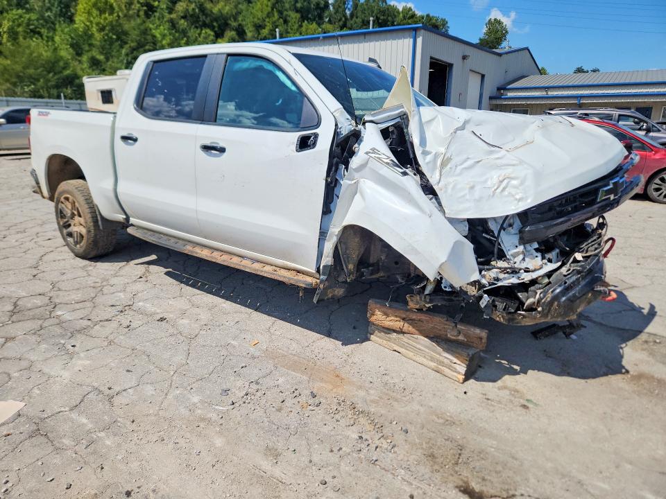 Снимка 4 от търг – 2024 CHEVROLET SILVERADO с VIN 3GCUDFE83RG169994