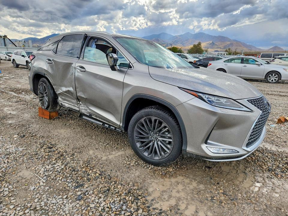 Photo 4 from auction – 2021 LEXUS RX with VIN 2T2JGMDA6MC061760