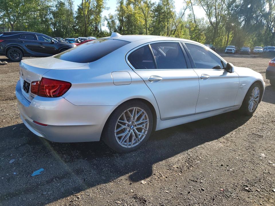 Photo 3 from auction – 2013 BMW 528 with VIN WBAXH5C54DDW16419