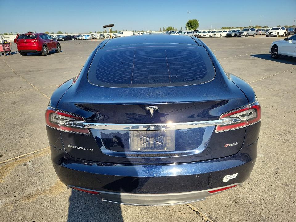 صورة رقم 6 من المزاد - 2014 TESLA MODEL S مع VIN 5YJSA1H18EFP57133