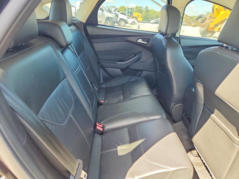 Снимка 10 от търг – 2015 FORD FOCUS с VIN 1FADP3K2XFL270699