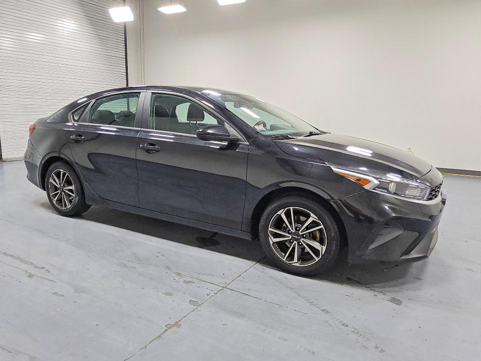 Photo 4 from auction – 2023 KIA FORTE with VIN 3KPF24AD2PE592421