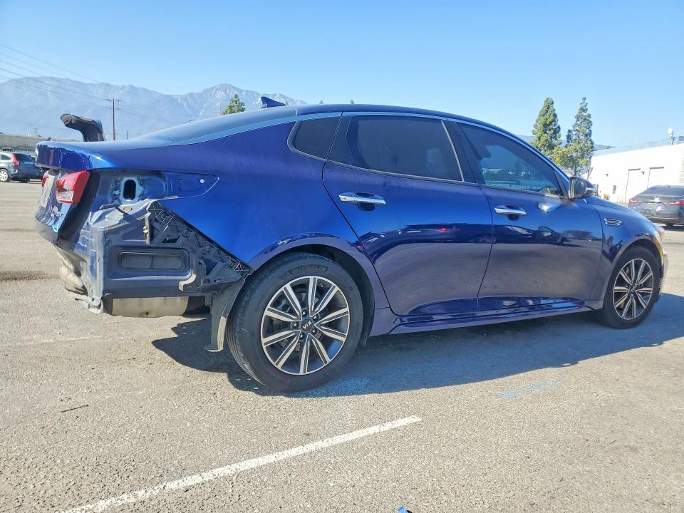 Photo 3 from auction – 2019 KIA OPTIMA with VIN 5XXGU4L13KG304651