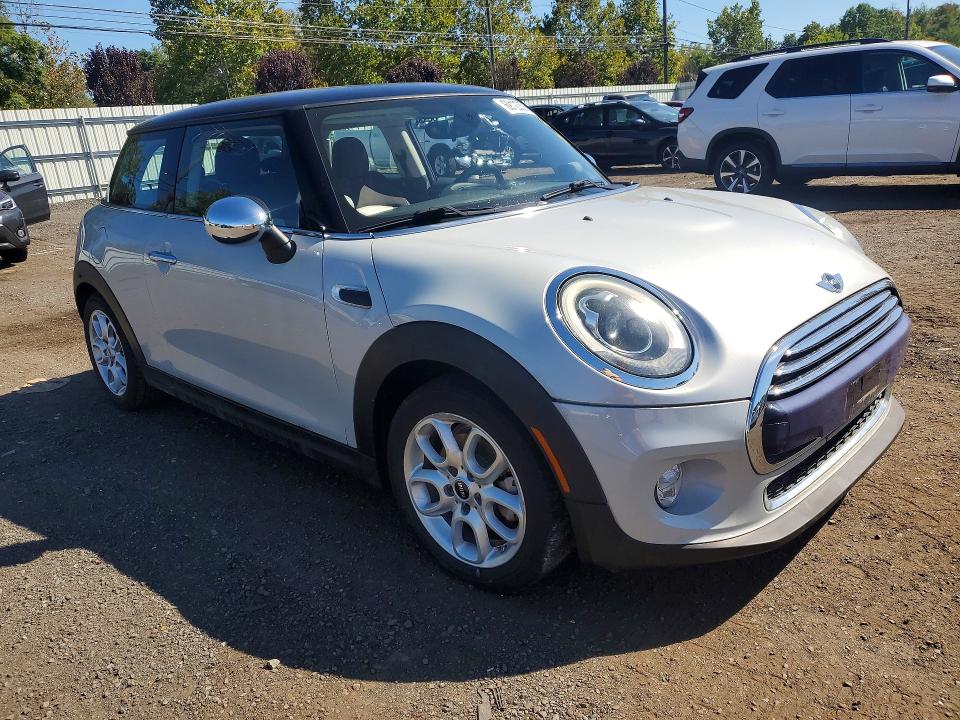 Снимка 4 от търг – 2015 MINI COOPER с VIN WMWXM5C54FT938448