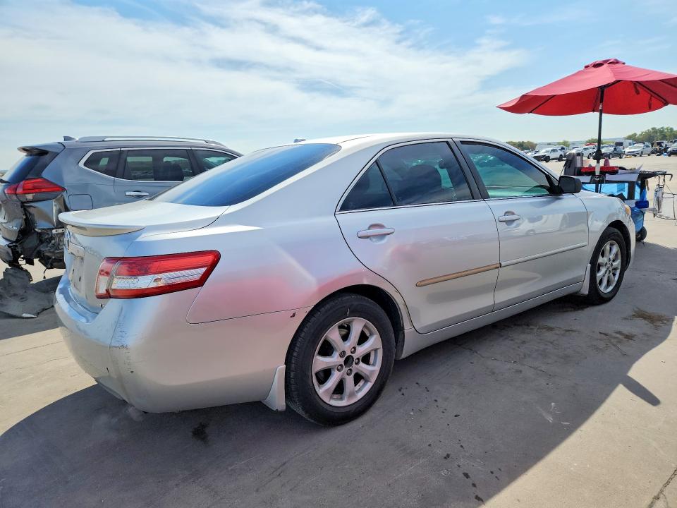 Photo 3 from auction – 2011 TOYOTA CAMRY with VIN 4T1BF3EK6BU224917