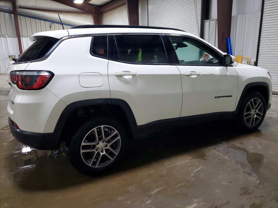 Снимка 3 от търг – 2020 JEEP COMPASS с VIN 3C4NJDBB6LT223045