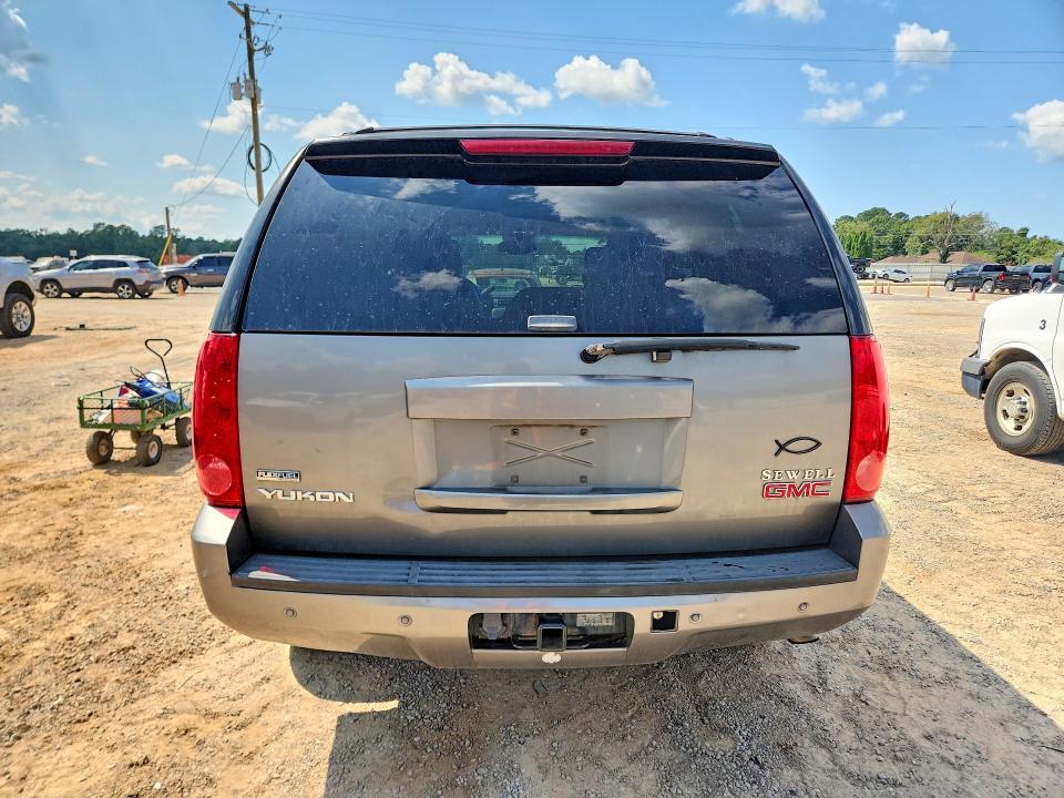 Фото 6 с аукциона – 2008 GMC YUKON с VIN 1GKFC13098R226844