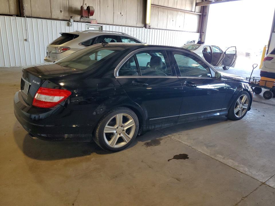 Photo 3 from auction – 2010 MERCEDES-BENZ C with VIN WDDGF8BB4AF409312