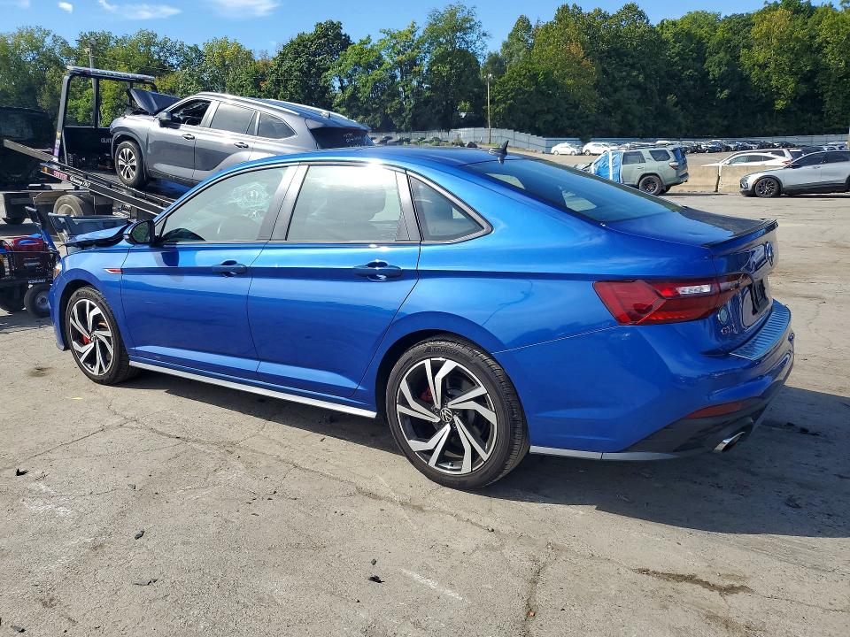 Photo 2 from auction – 2023 VOLKSWAGEN JETTA with VIN 3VW2T7BUXPM059702