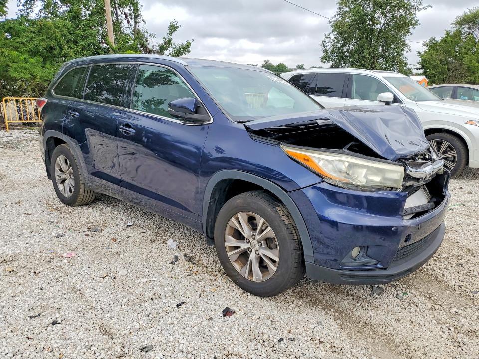 Photo 4 from auction – 2015 TOYOTA HIGHLANDER with VIN 5TDJKRFH2FS078866