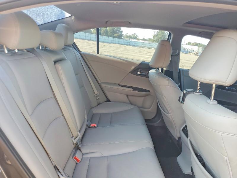 Photo 10 from auction – 2015 HONDA ACCORD with VIN 1HGCR3F92FA034262